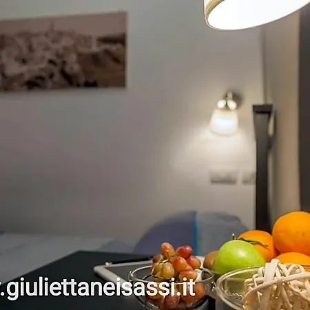 Giulietta Nei Sassi Matera